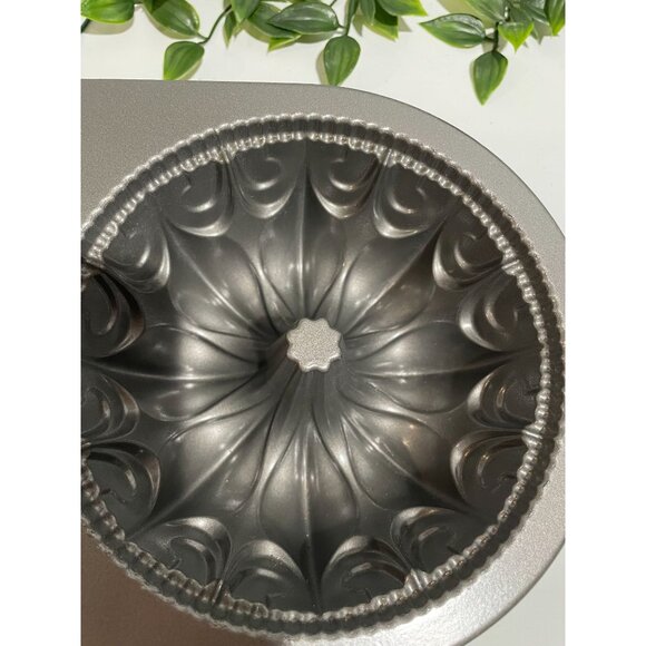 Nordic Ware Bundt Duet Pan 5-Cup Nonstick Cast Aluminum Bakeware - Picture 7 of 7